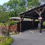 Bulle De Bois, Insolite Avec Privatif Au Milieu Des Volcans - Bulles D'herbe 山林小屋 *